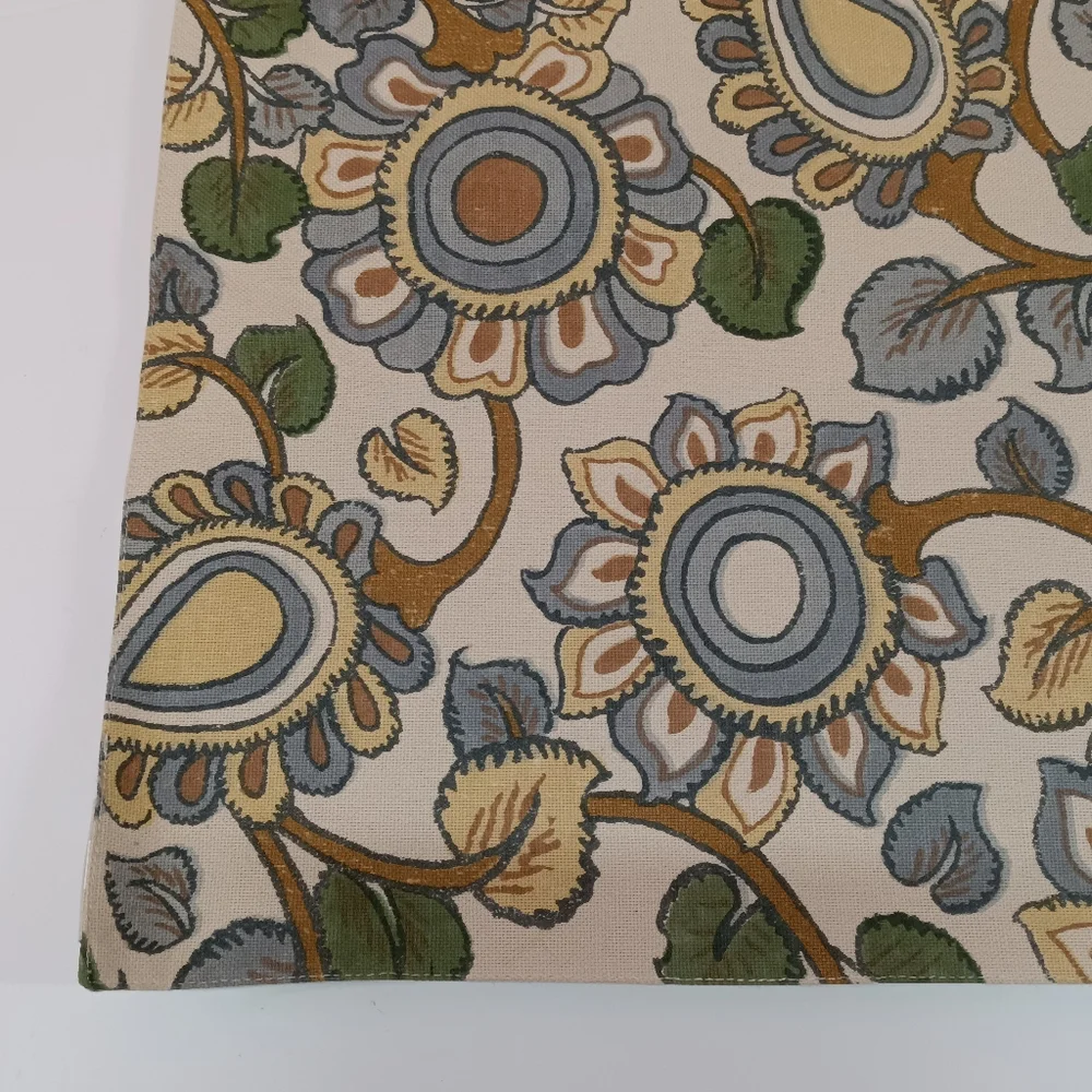 Pottery Barn Abstract Floral Table Runner 18 x 108